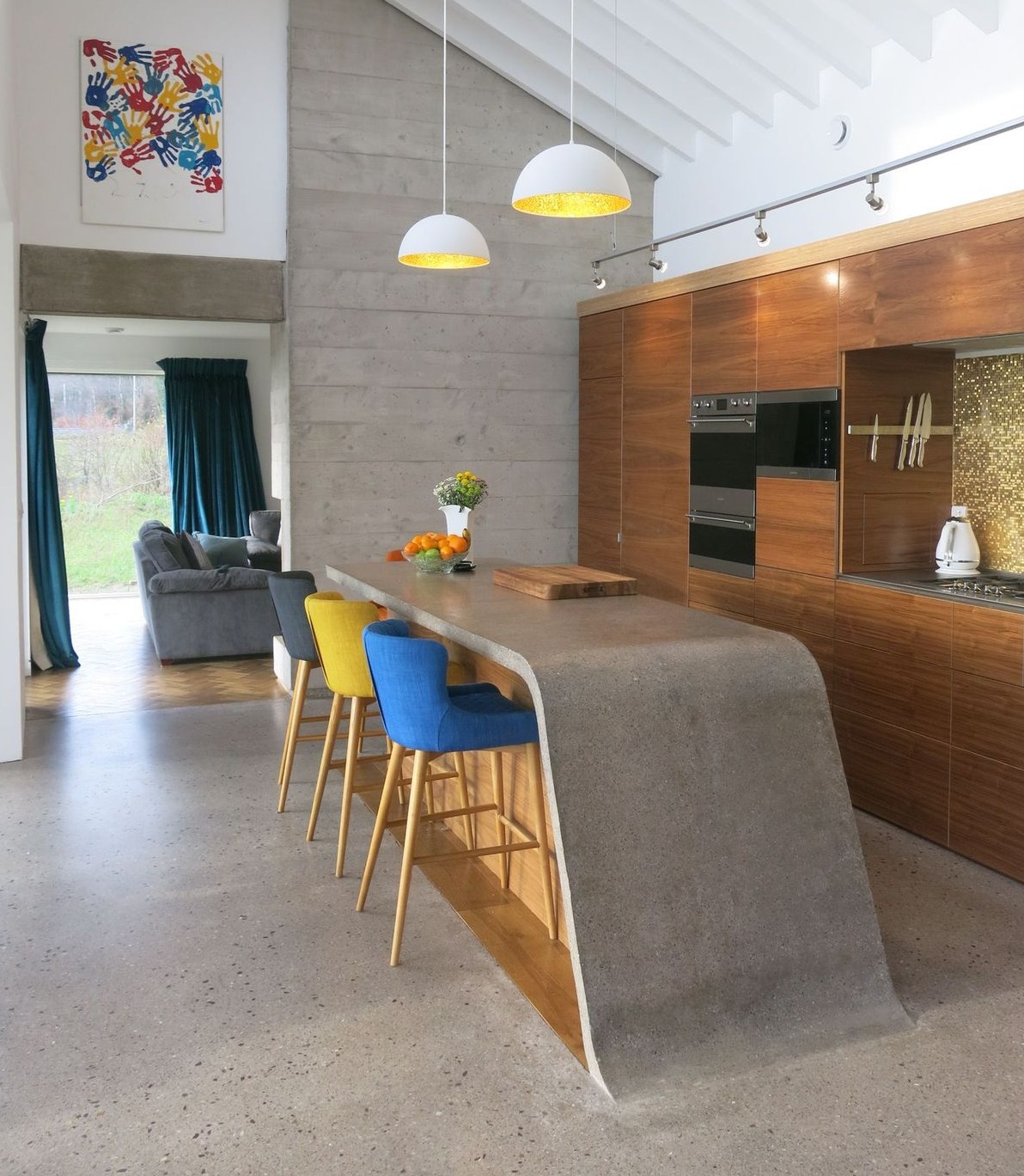 Feature Pieces: Make a statement